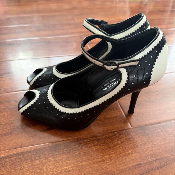 VTG Via Spiga Peep Toe Mary Jane’s Black White Ankle Strap Size 7M - Picture 13 of 13